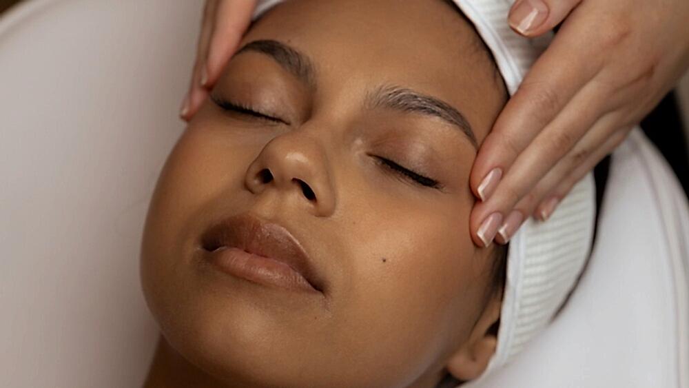 Абонемент на Микротоковую терапию для лица + уход (маска альгинатная), 5 сеансов